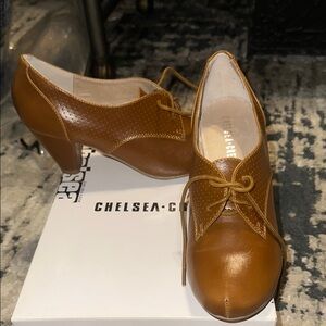 Chelsea Crew Women's Brown Oxford Heels Size 7.5